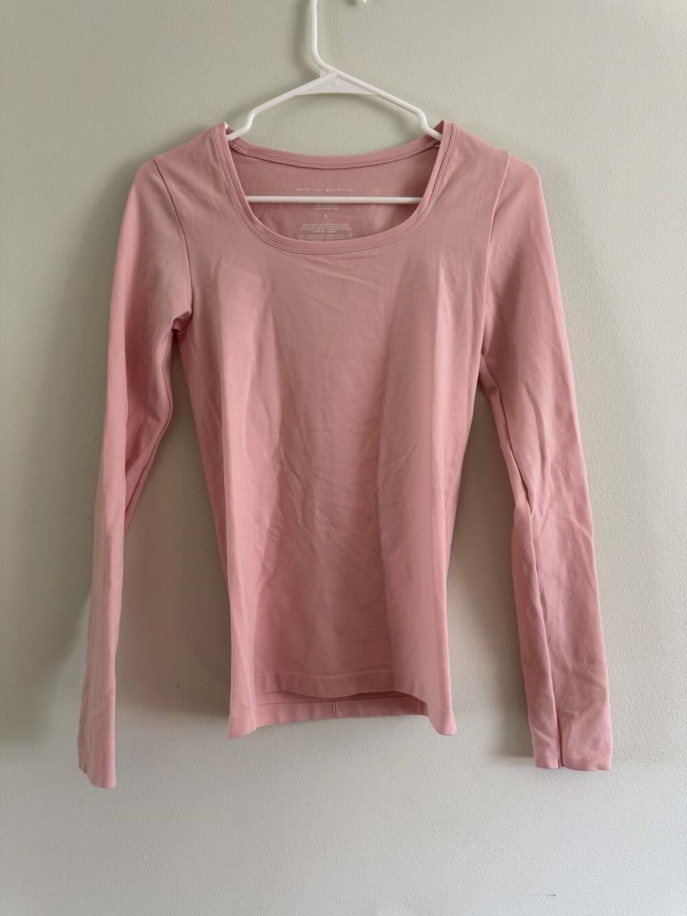 White House Black Market Soft Pink Long Sleeve Scoop Neck Tee Size S